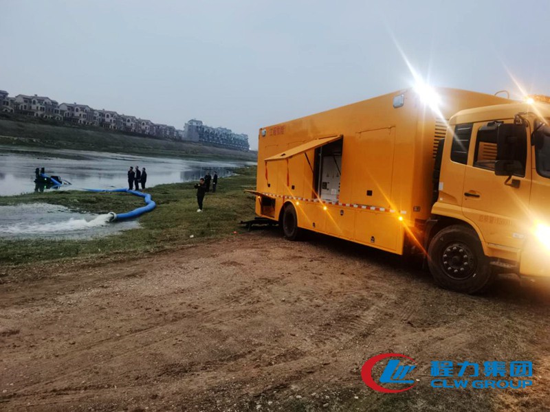 【3000-7000m3/h】機器人排水搶險車